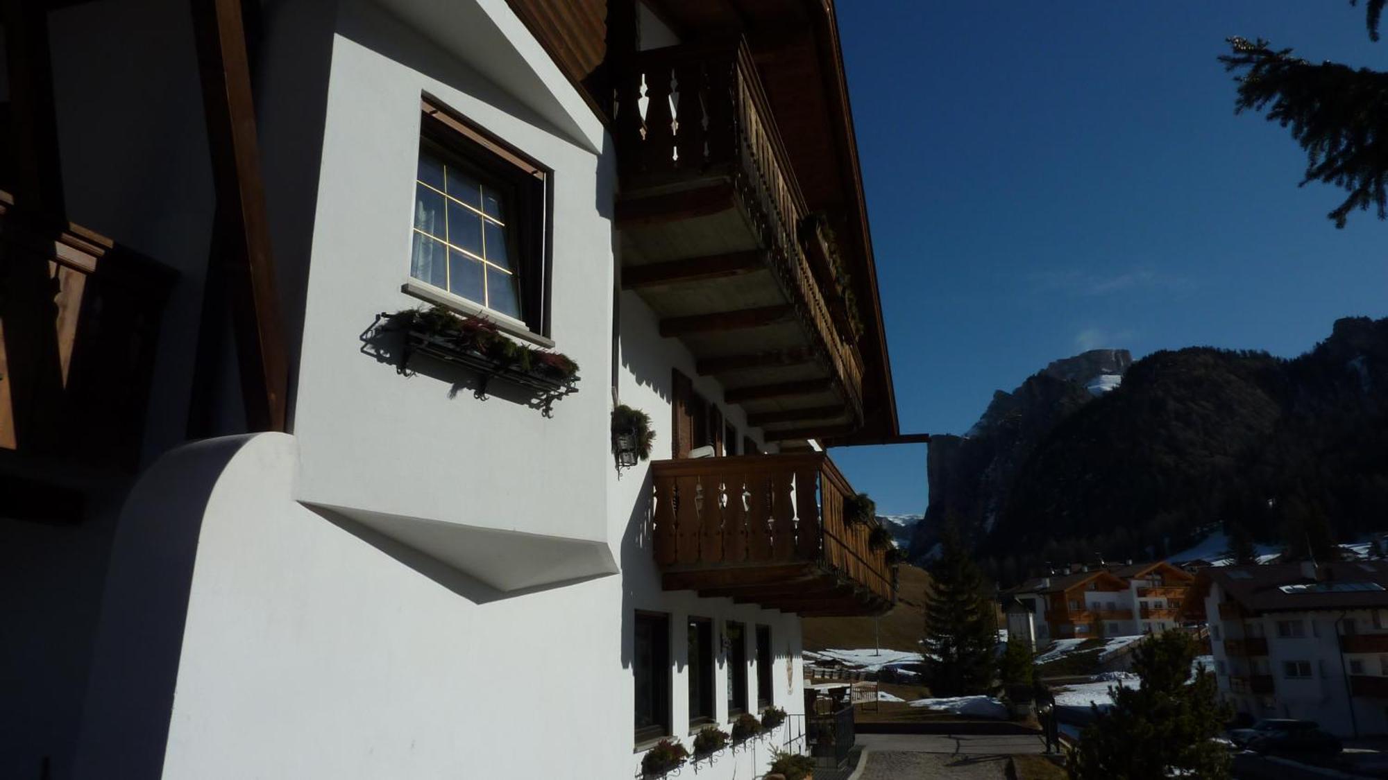 Hotel Garni Morene Selva di Val Gardena Exterior photo